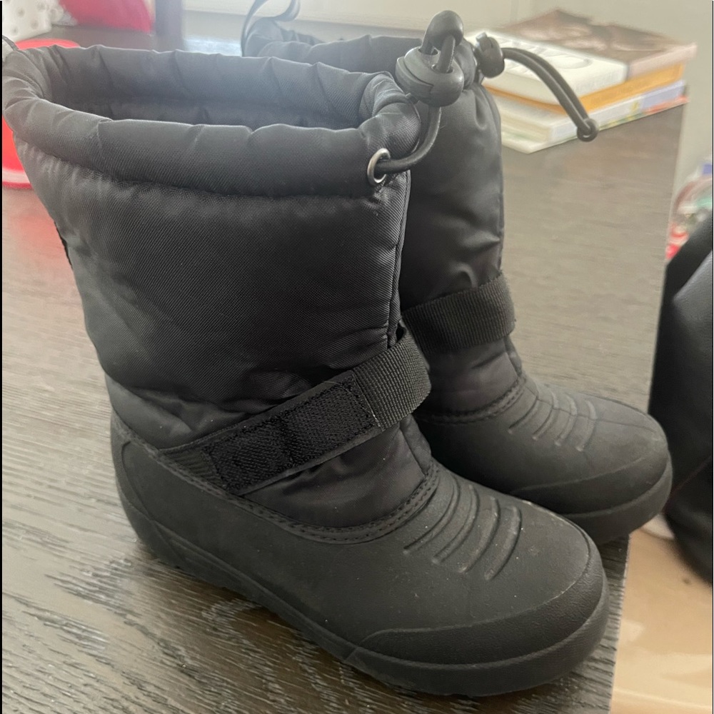 Snow, rain boots